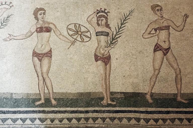 bikini girls tiles
