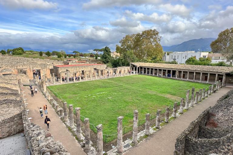 Pompeii vs Herculaneum Which City Should You Visit? pompeii vs herculaneum