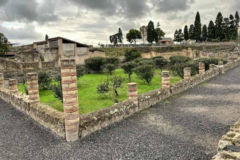 Pompeii vs Herculaneum Which City Should You Visit? pompeii vs herculaneum