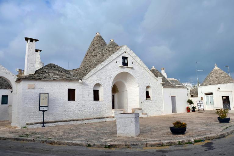 Guide to Alberobello, Puglia's Magical Trulli Town alberobello