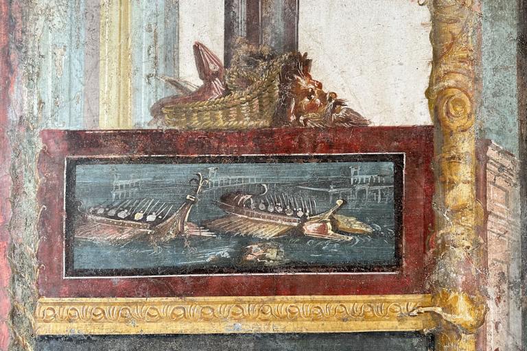 battle ship painting in pompeii
