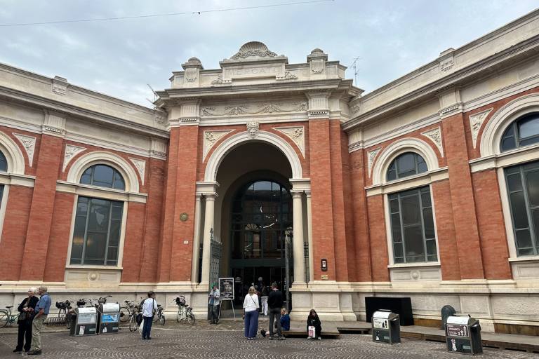 mercato coperto entrance